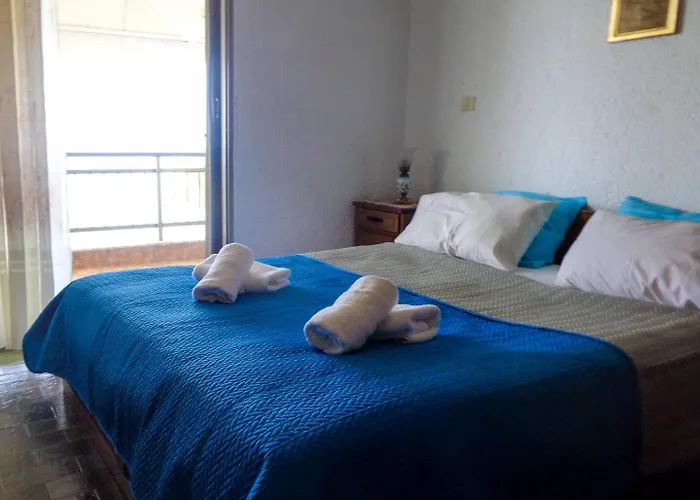 Semesterbostad Stefania's House